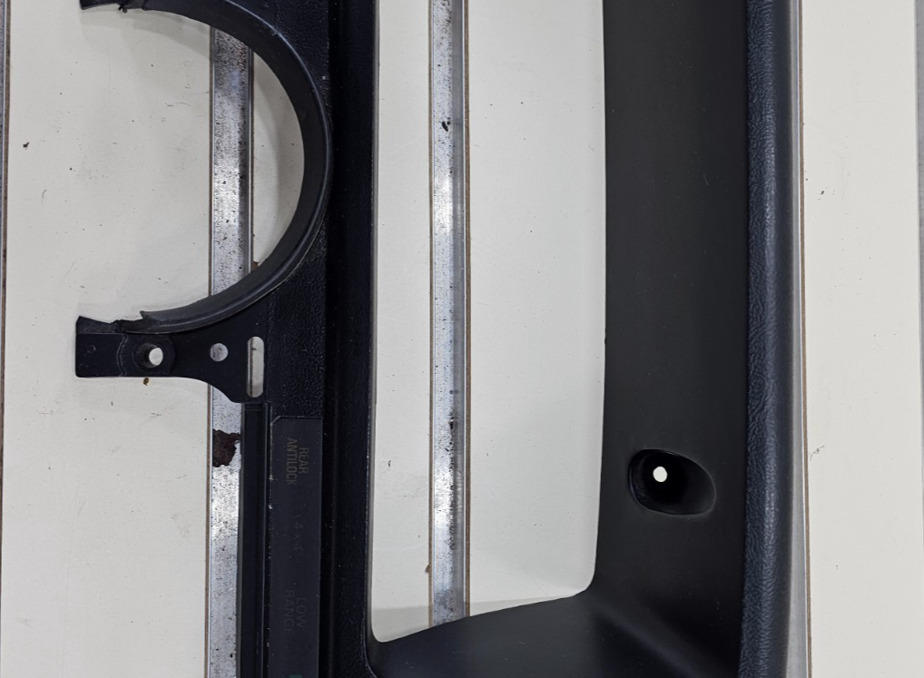 87-91 Ford F150 F250 BRONCO Dash Instrument CLUSTER Bezel Speedometer Black C11