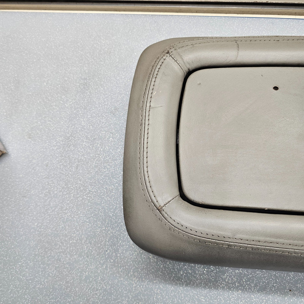 🔥01-02 Yukon Escalade Center Console Armrest Lid Cover Assembly LIGHT TAN L8