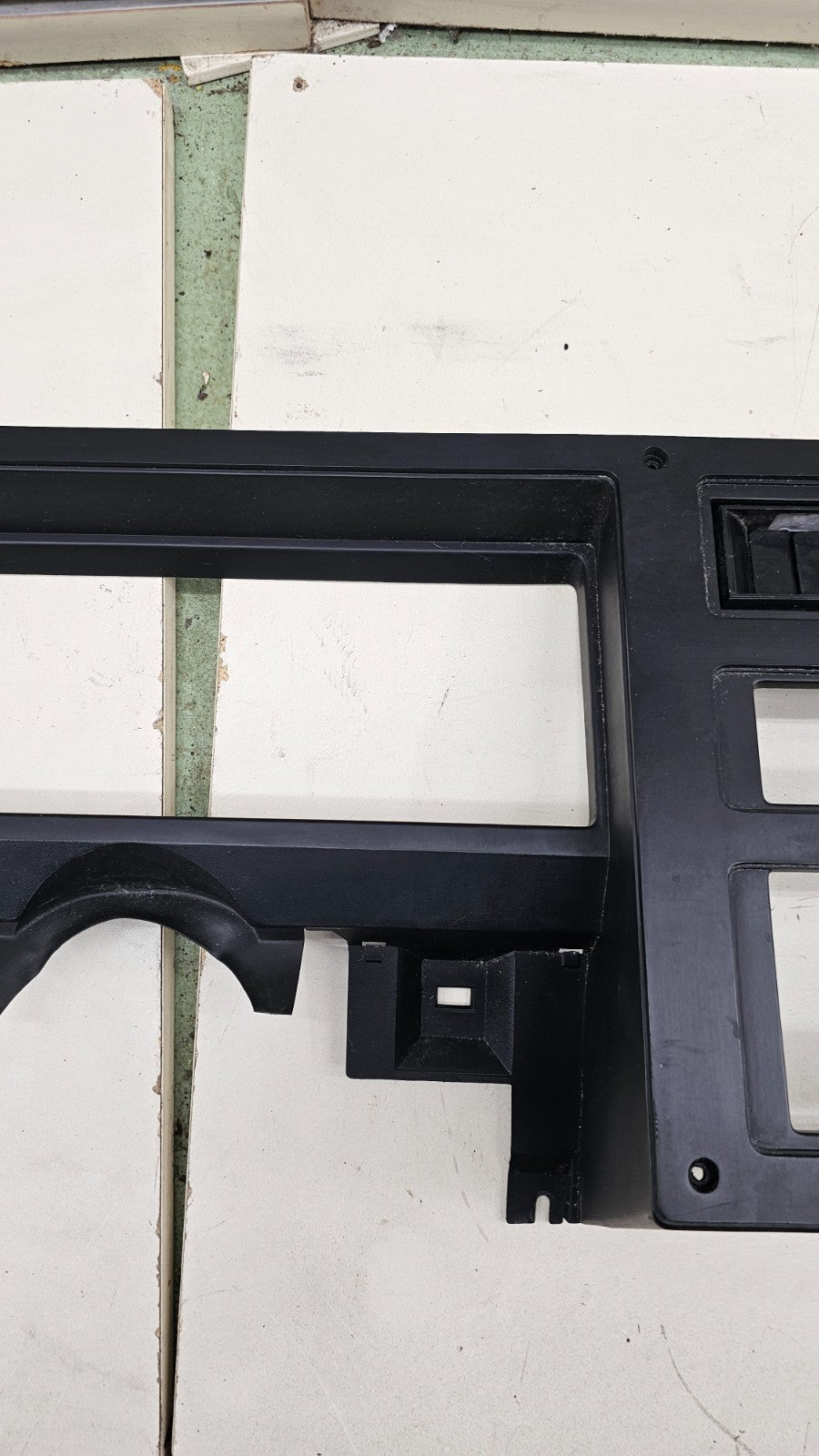 🔥87-96 Dodge Dakota INSTRUMENT CLUSTER DASH SPEEDOMETER TRIM BEZEL BLACK C29