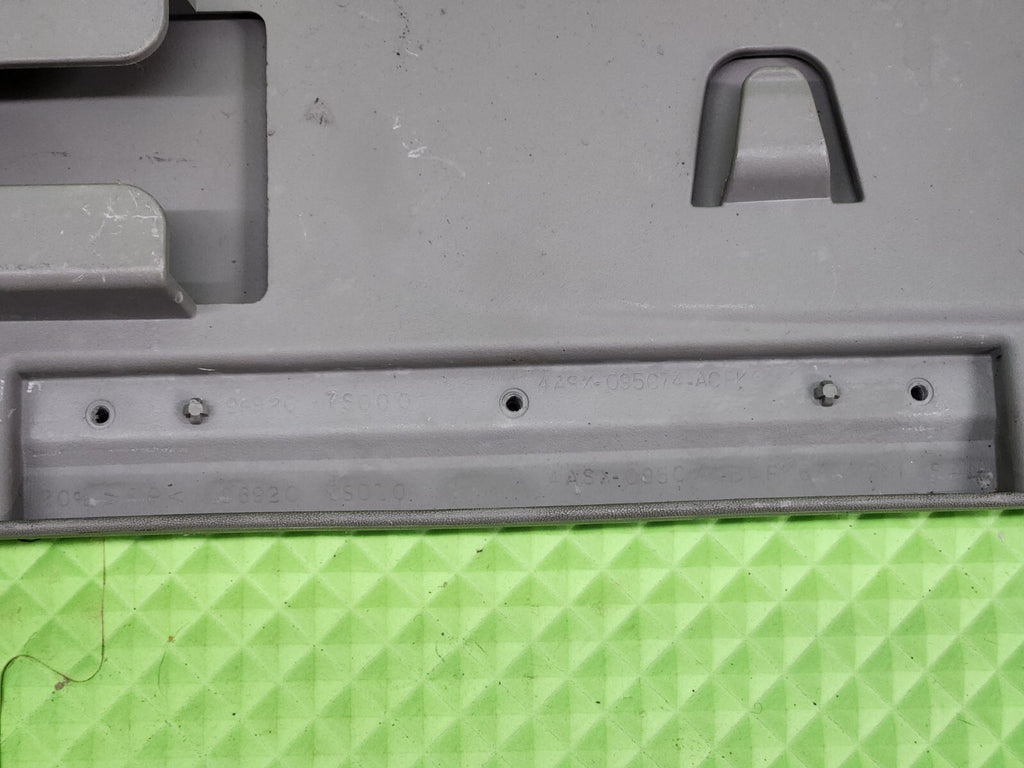 04-07 NISSAN ARMADA TITAN ARMREST CENTER CONSOLE ARM REST LID OEM TAN-BLACK