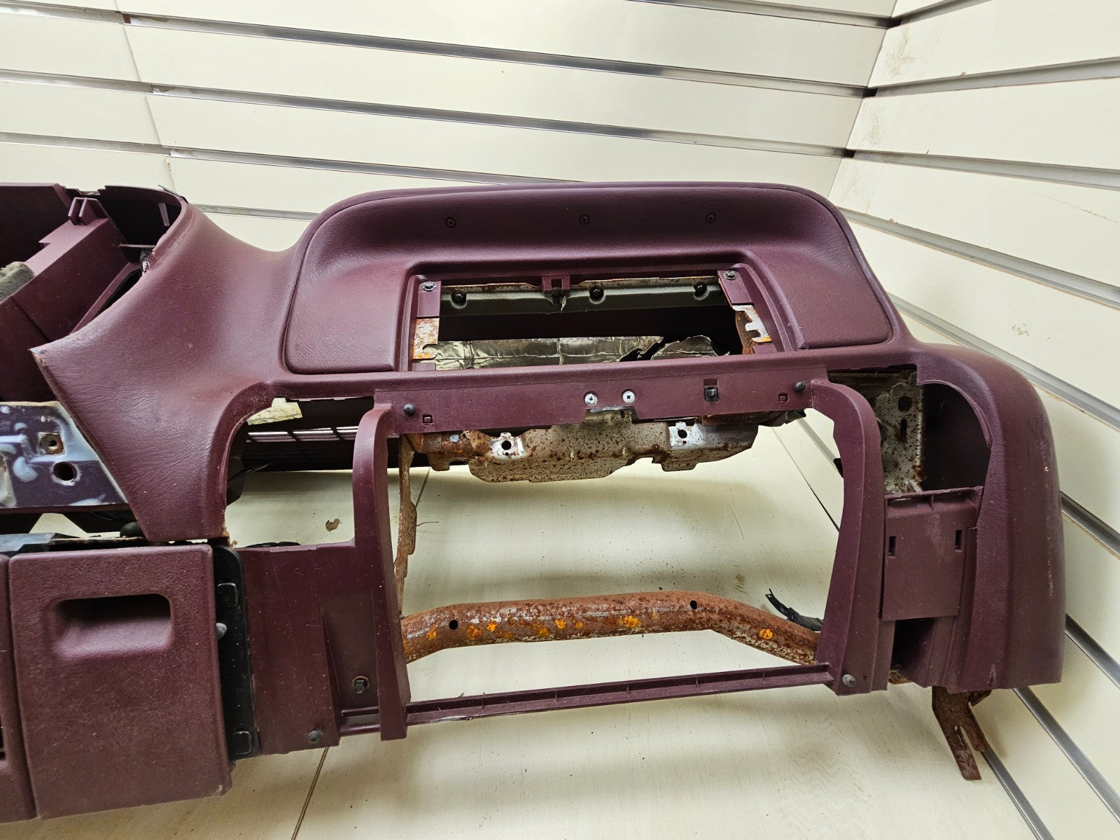 🔥95-99 CHEVY GMC SILVERADO C/K Dashboard DASH CORE Frame Mount Assembly RED DB2