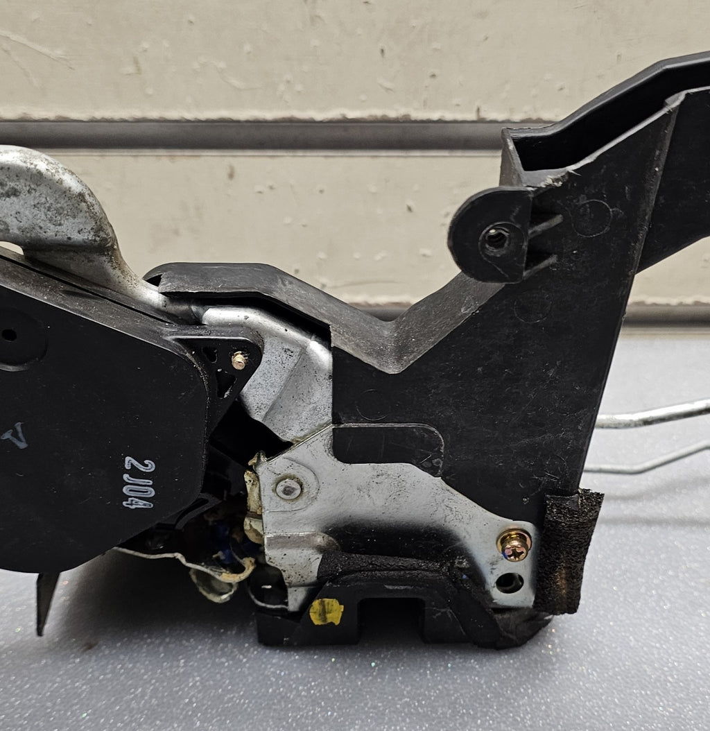 🔥 01-05 Toyota RAV4 Front Passenger RH Door Latch Lock Actuator OEM