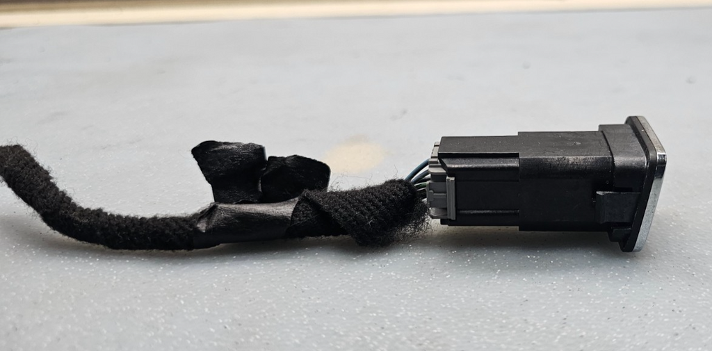 🔥11-15 Chevy Volt Power Switch Ignition & Start Translucent Button Assembly
