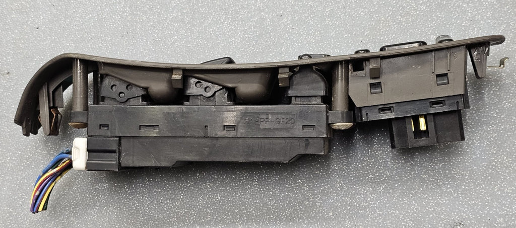🔥00-04 Legacy Outback Left Driver Master Window Door Control Switch Bezel Black