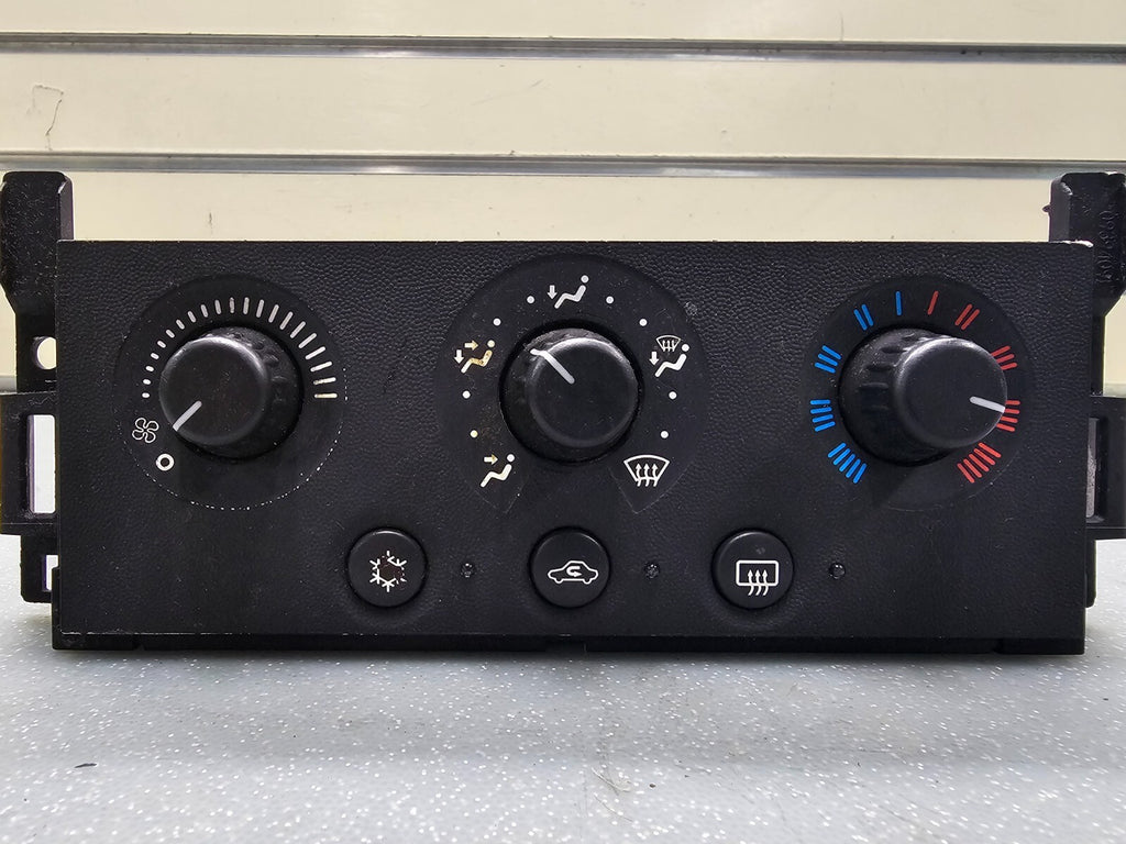 04-08 Pontiac Grand Prix Dash AC Heater Climate Control Module Panel Temperature