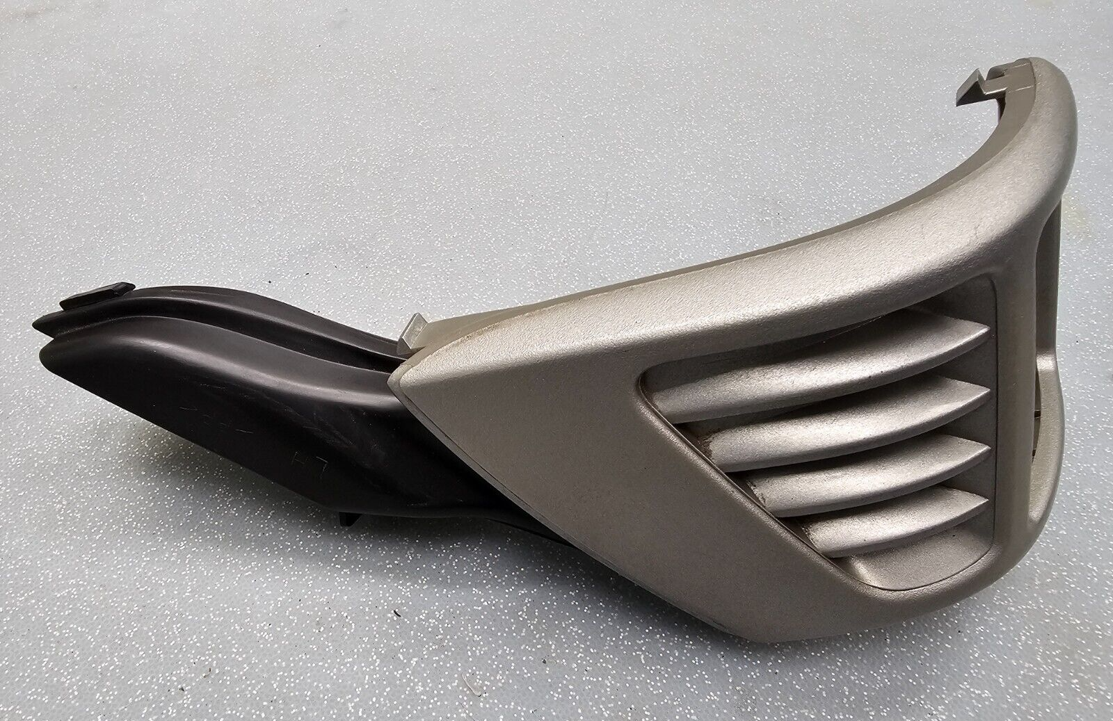 🔥2004-2012 Chevy Colorado GMC Canyon Dash Outer Air Vent LH Driver Side silver