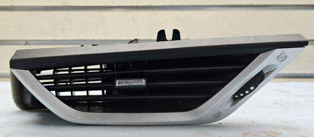 🔥10-17 GMC Terrain DASH Left Driver AIR VENT Heater Conditioning Black, Silver