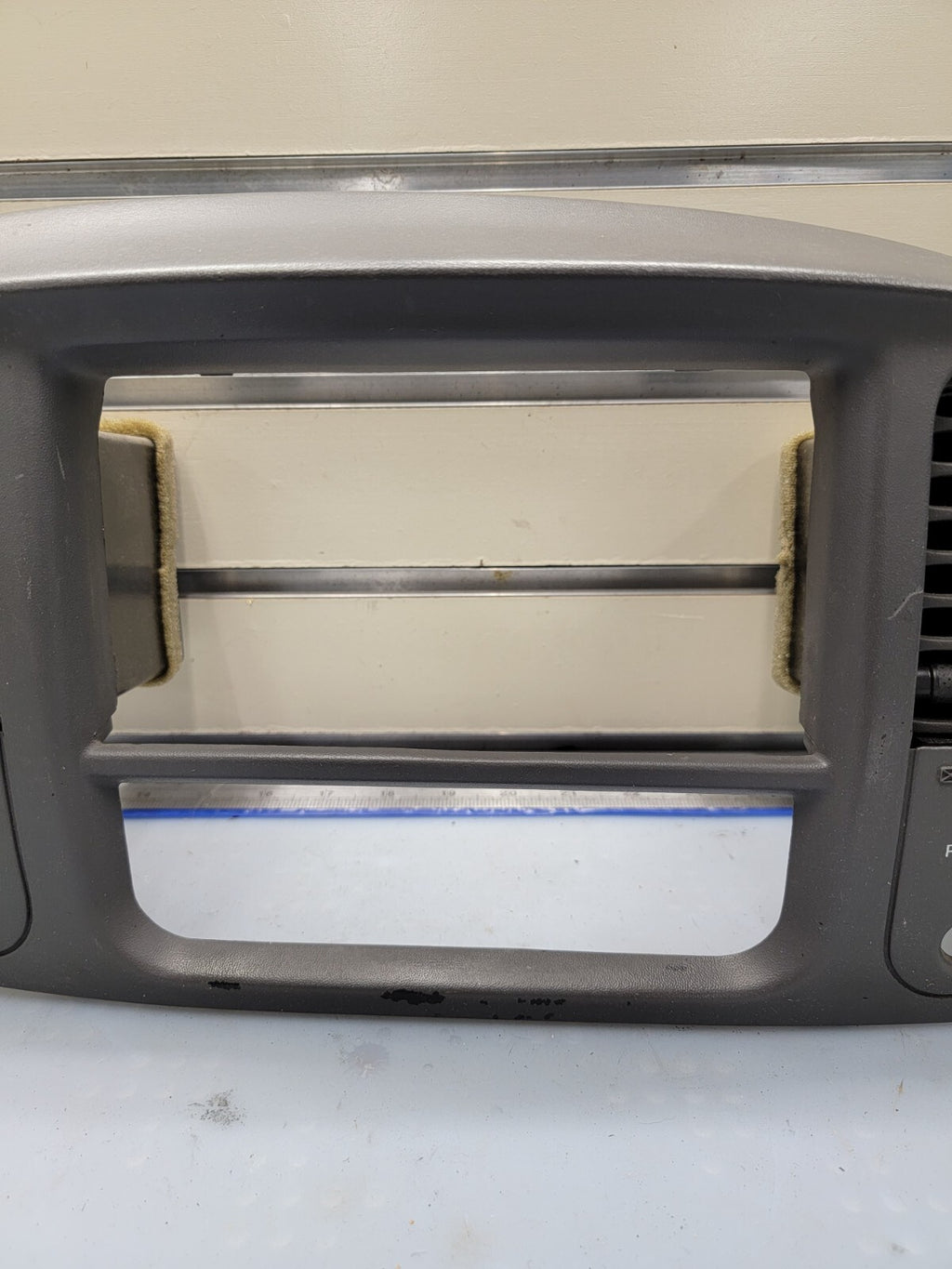🔥97-03 Ford F150 Center Dash Radio Climate Trim BEZEL Panel AIRBG Line GRAY
