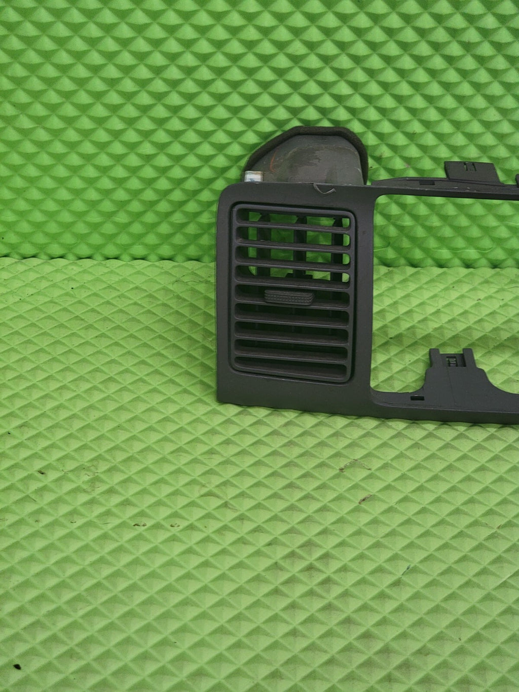🔥03-08 TOYOTA COROLLA CENTER DASH RADIO BEZEL AIR AC VENT GRILL OEM gray B28