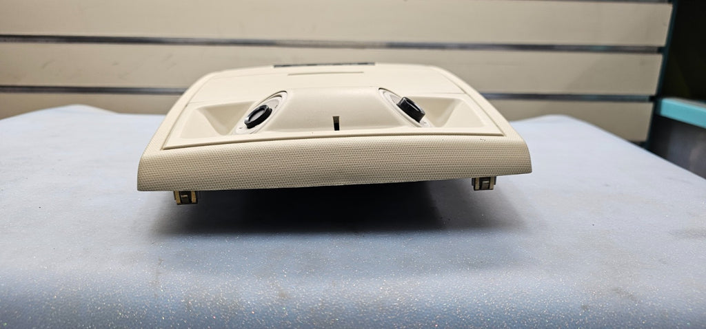 🔥08-16 TOWN COUNTRY GRAND CARAVAN OEM ROOF OVERHEAD CONSOLE DOME LIGHT LAMP TAN