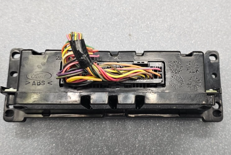 🔥05-06 Ford Expedition Dash A/C Heater Temperature Climate Control Digital
