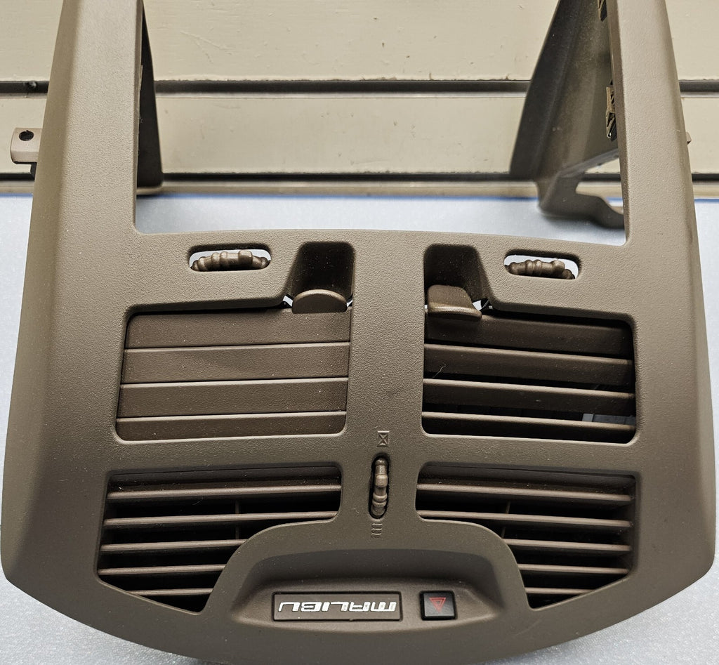 🔥04-07 Chevy MALIBU Dash Center Bezel Radio Climate Air Vents TRIM Tan B7