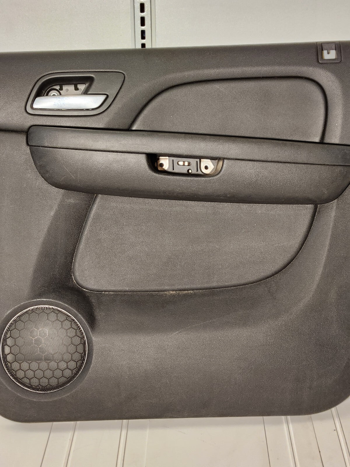🔥2007-2014 ESCALADE CADILLAC REAR PASSENGER SIDE DOOR PANEL DARK GRAY