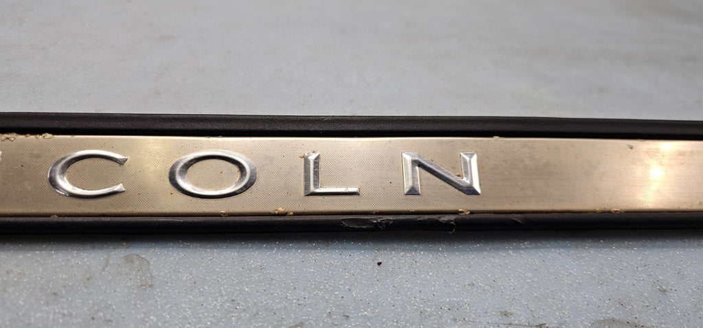 🔥2003-2011 Lincoln Town Car OEM Genuine Interior Trim Door Sill Plate