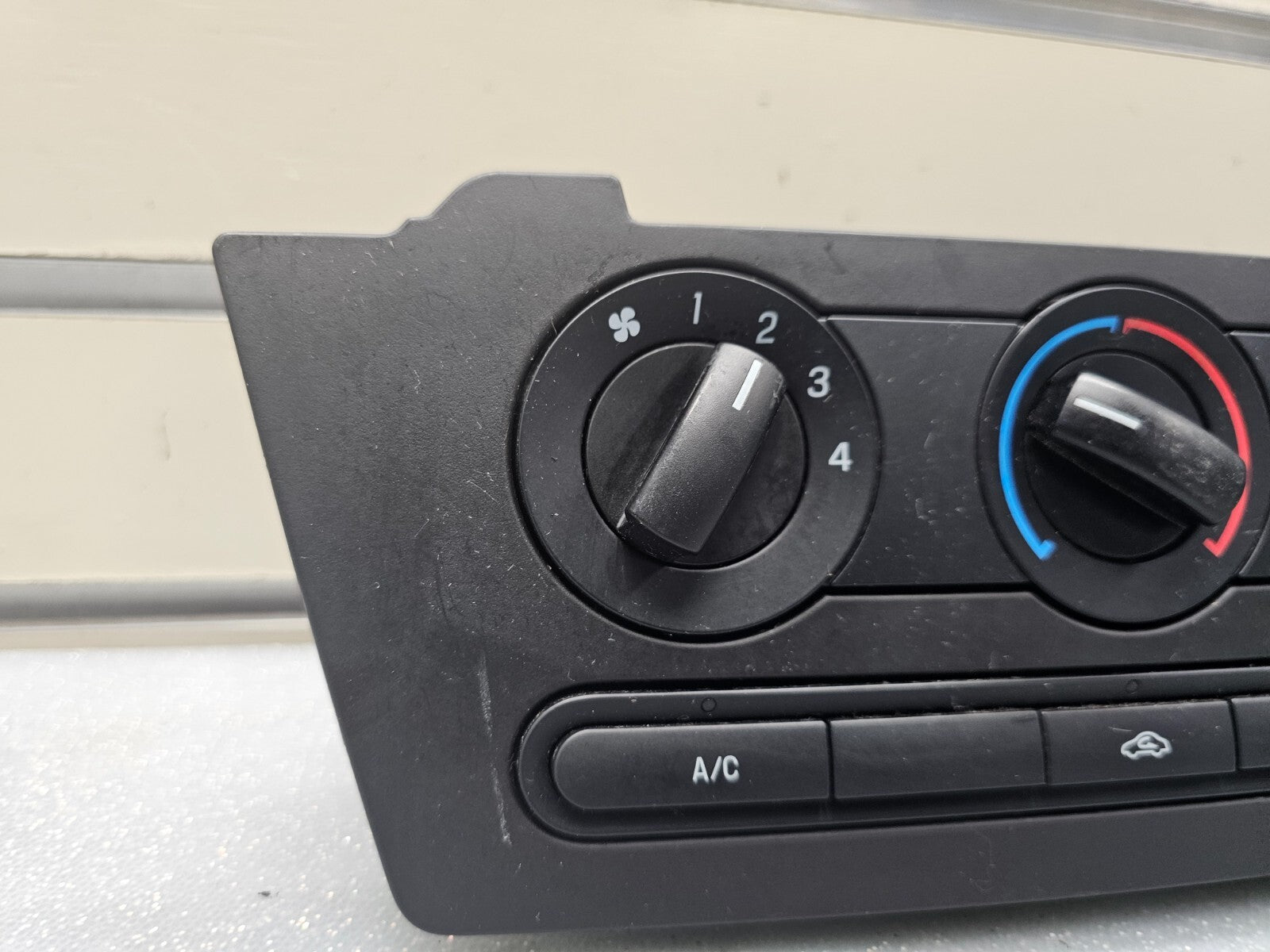 06-09 Ford Fusion Dash AC Heater Temperature Climate Control Air Conditioner OEM