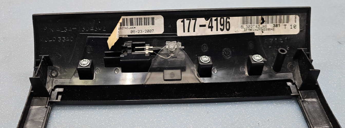 🔥04-08 Ford F-150 Dash AM FM Radio Stereo Bezel Trim Panel Climate Black OEM