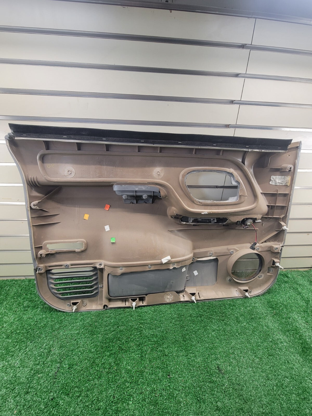 🔥95-99 Chevy GMC Silverado C/K DOOR PANEL Front Passenger Right Gray OEM D2