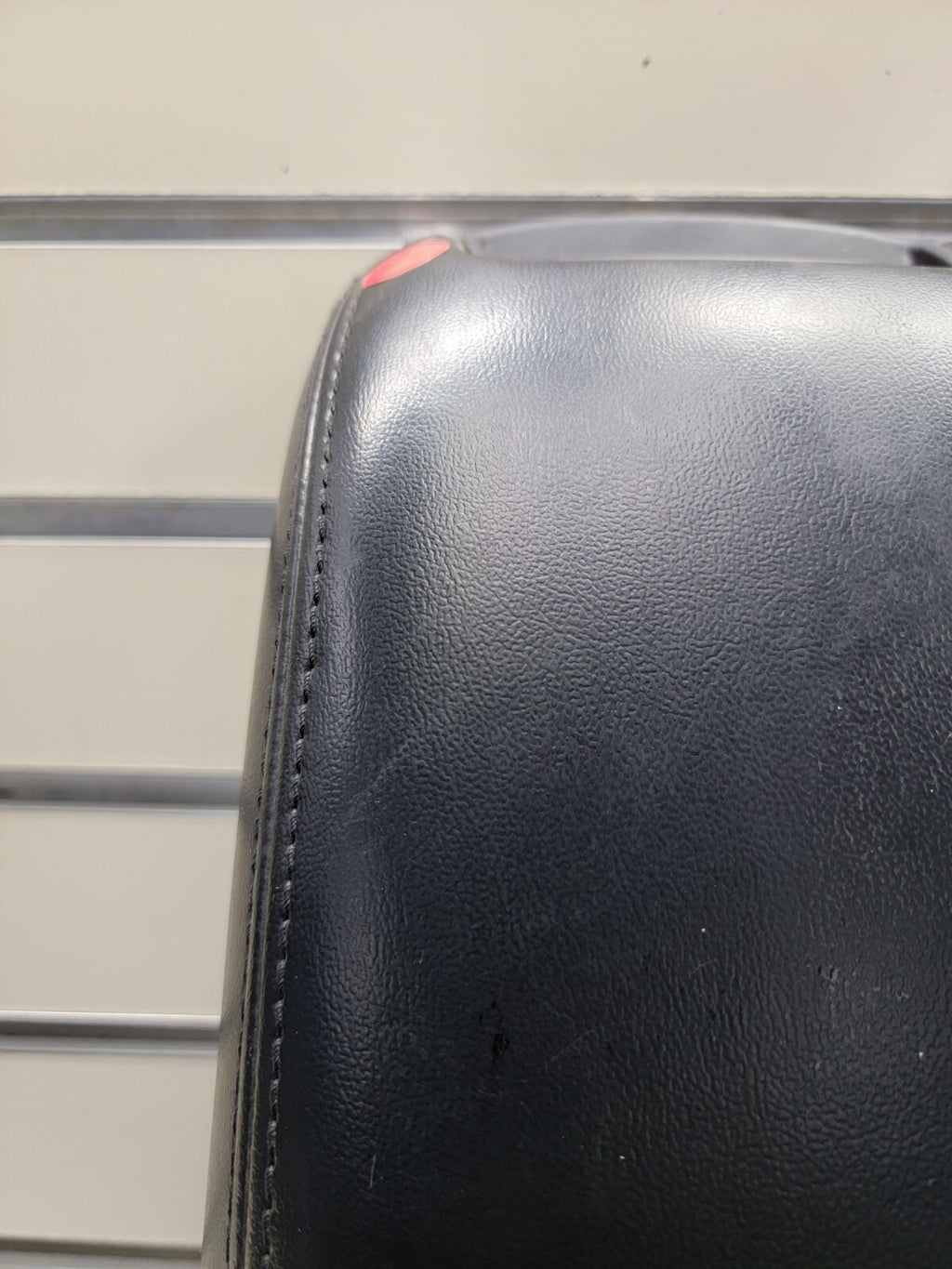 🔥2011-2018 Dodge Journey OEM Cetner Console Lid / Armrest Black Leather