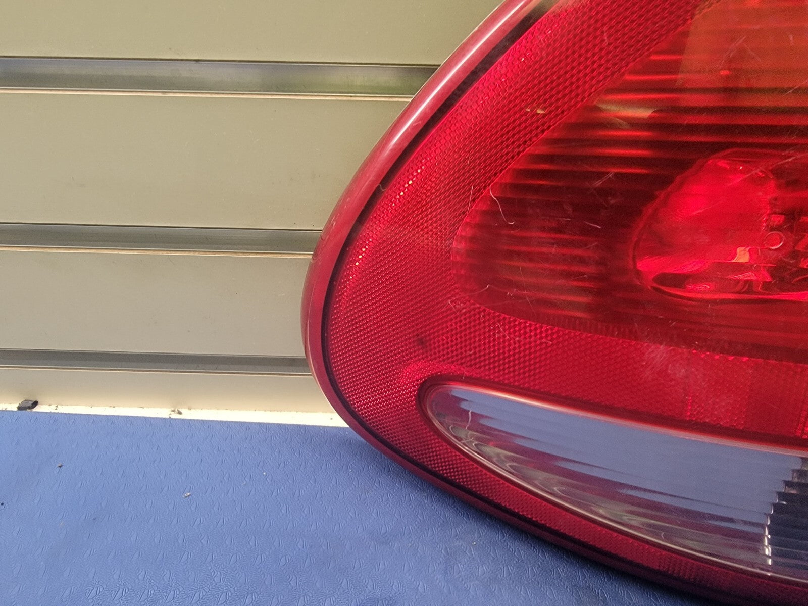 🔥04-07 chrysler Town Country Dodge Grand Caravan Passenger Tail light Assembly