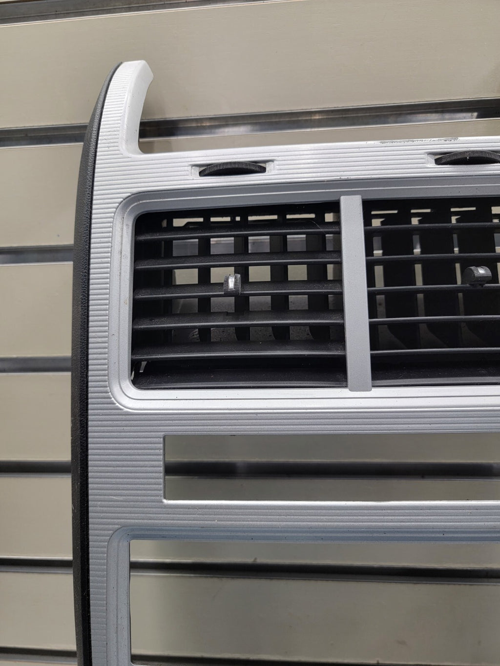 🔥09-10 DODGE JOURNEY Center DASH RADIO TRIM BEZEL Climate Vents OEM silver