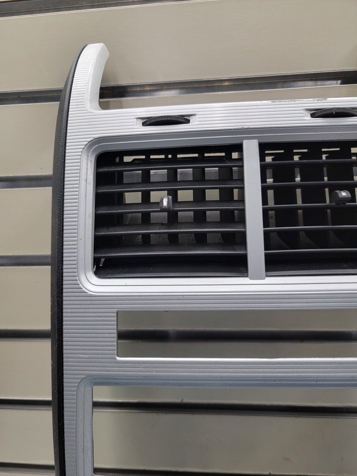 🔥09-10 DODGE JOURNEY Center DASH RADIO TRIM BEZEL Climate Vents OEM silver