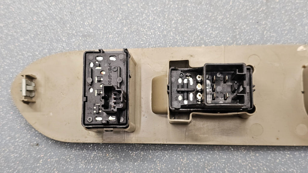 🔥05-07 Five hundred Montego Right Passenger Power Window Switch Tan