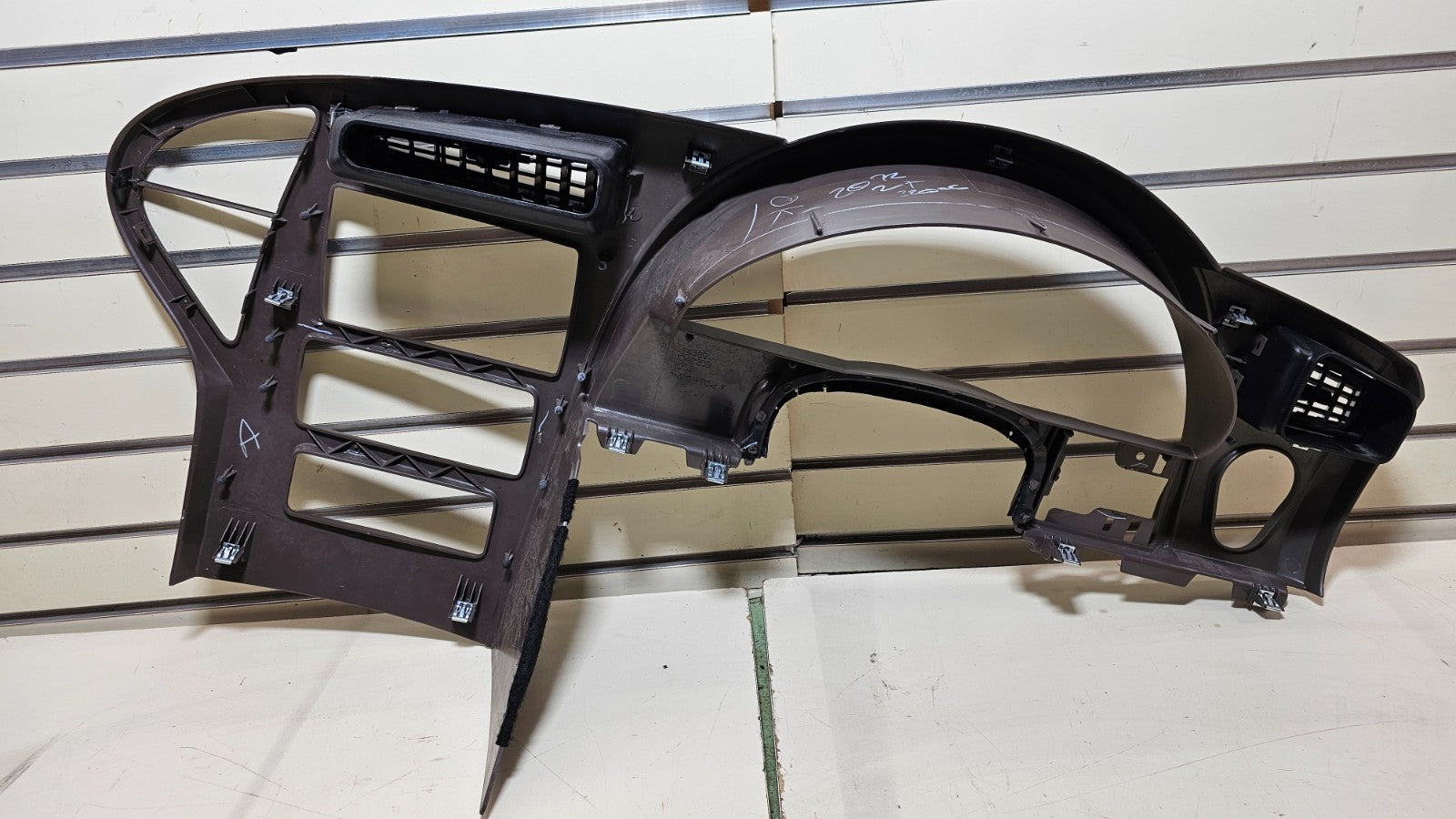 🔥04-07 BUICK Rendezvous Dash Instrument Cluster Speedometer Trim panel Dk Gray
