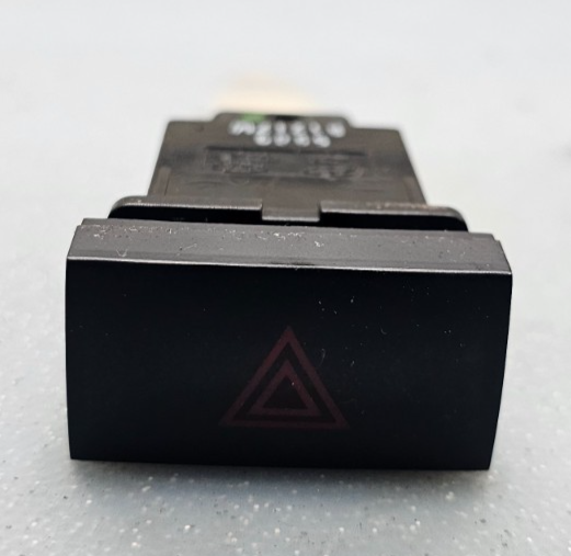 🔥04-09 Kia Cerato/Spectra Hazard Warning light switch Black OEM