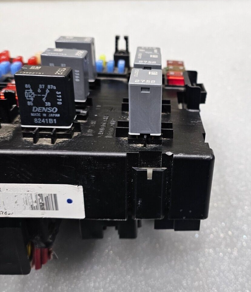 🔥07-09 Equinox Torrent Engine Fuse Relay Box Control Junction Module TIPM Unit