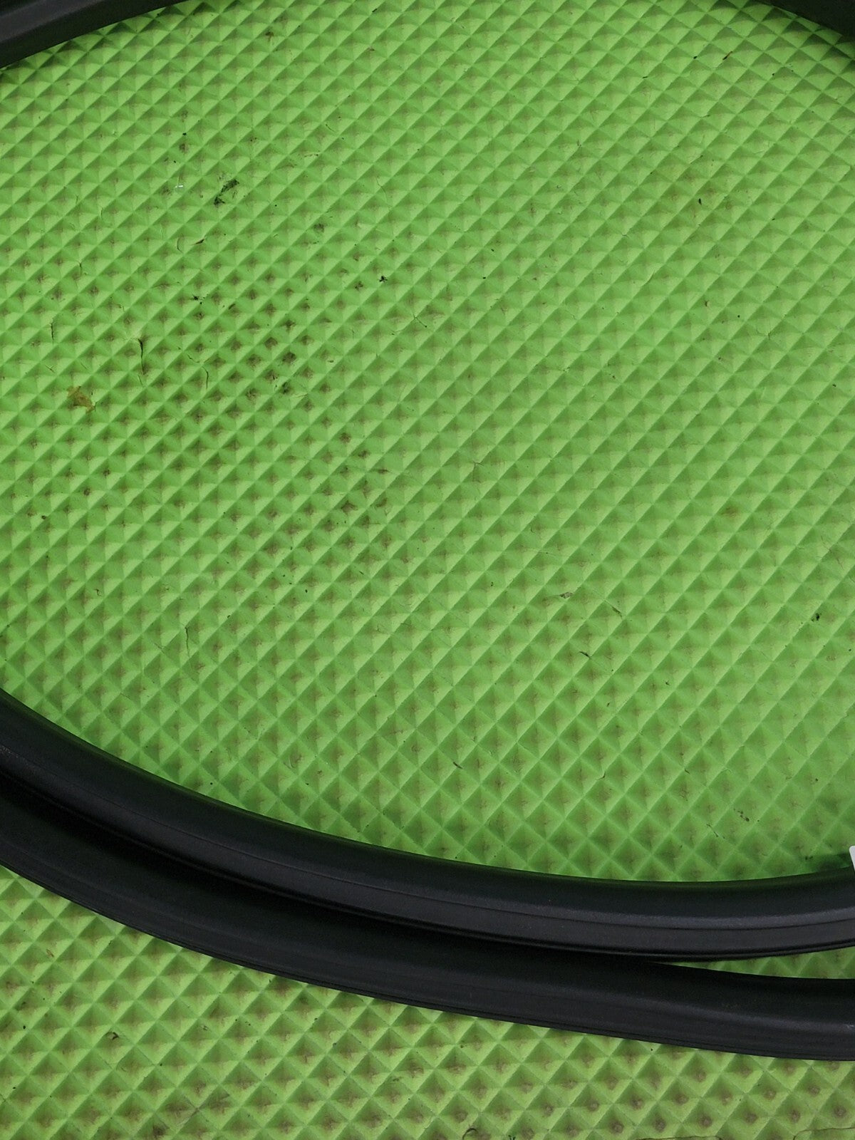 🔥07-14 Chevrolet Tahoe Rear Front Right Passenger Door Weatherstrip Seal Black