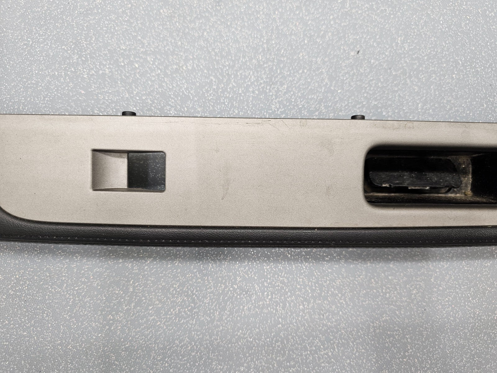 🔥07-14 LINCOLN NAVIGATOR OEM REAR LEFT DRIVER SIDE DOOR WINDOW SWITCH ARM REST