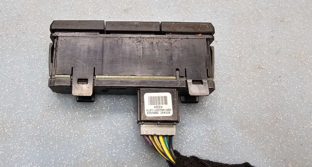 09-12 Ford F150 Dash TCS Traction Hazard Passenger Bag Off Flasher Light Switch