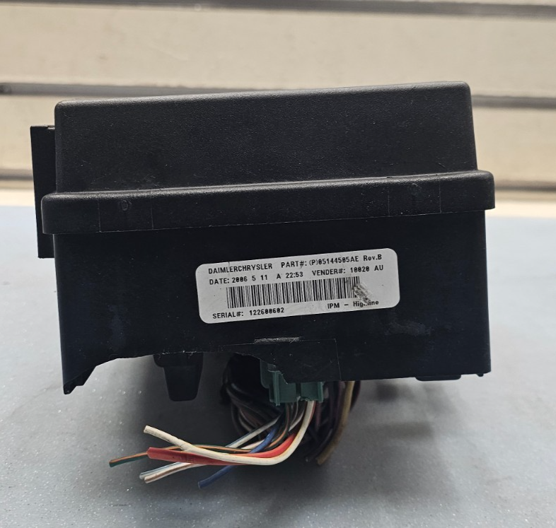 🔥06-07 DODGE GRAND CARAVAN TOWN COUNTRY TIPM FUSE BOX JUNCTION CONTROL MODULE