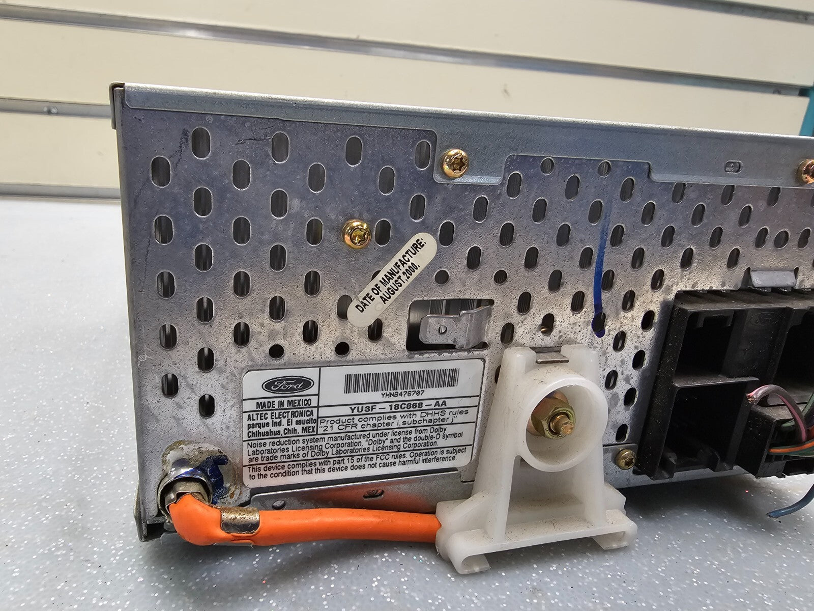 🔥2001 - 2005 Ford Lincoln Mercury OEM AM FM Radio Single CD Player Receiver