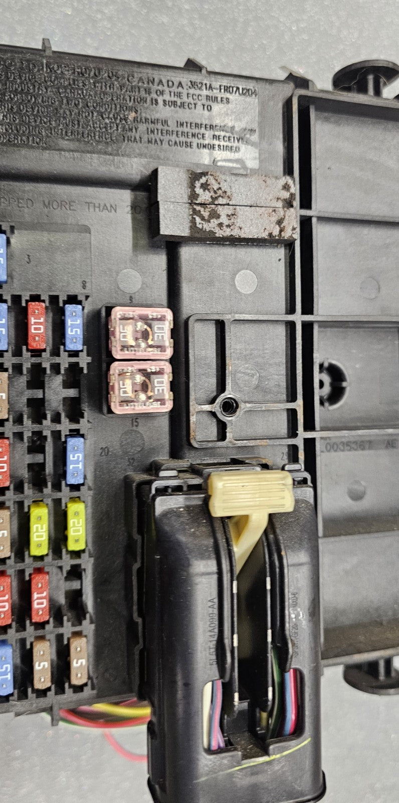 🔥05-07 Ford Escape Interior Relay Fuse Box Cabin