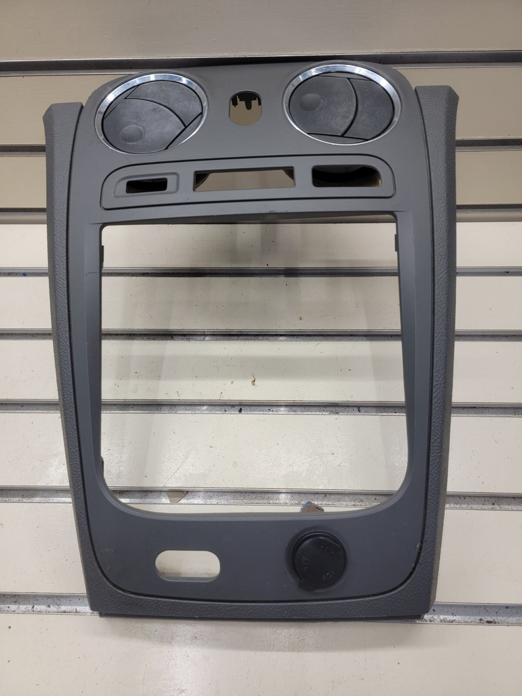 🔥2006-2011 Chevrolet HHR Center Dash Radio Trim w Vents B37 grey