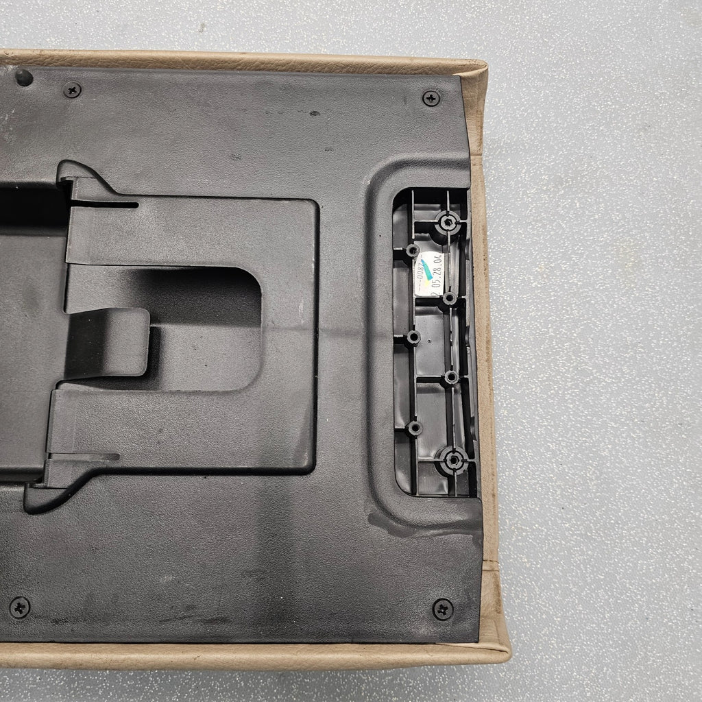 03-06 EXPEDITION Center Console Arm Rest Storage Cover Top Pad Lid Assembly Tan