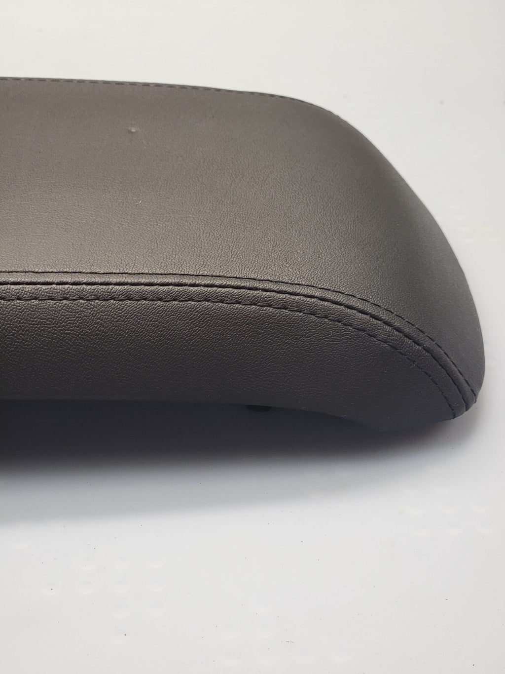 2007-2010 Ford Edge Center Console Lid Leather Arm rest Assembly OEM Black