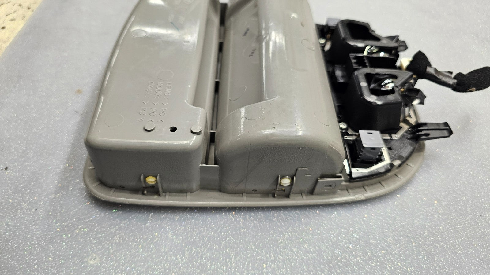 🔥07-12 HYUNDAI SANTA FE FRONT OVERHEAD CONSOLE DOME MAP LIGHT LAMP SUNROOF GRAY