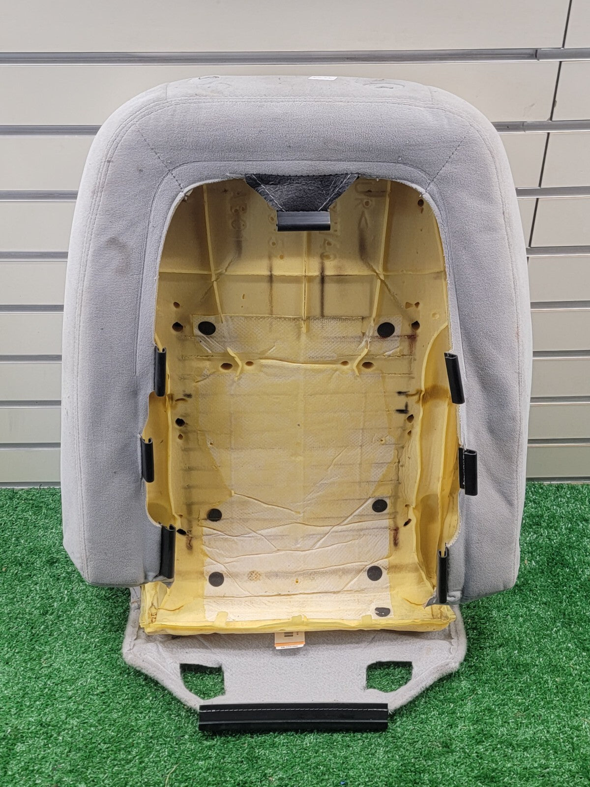 🔥07-13 GMC Sierra 1500 2500 3500 Seat rest cushion cloth front left gray V4