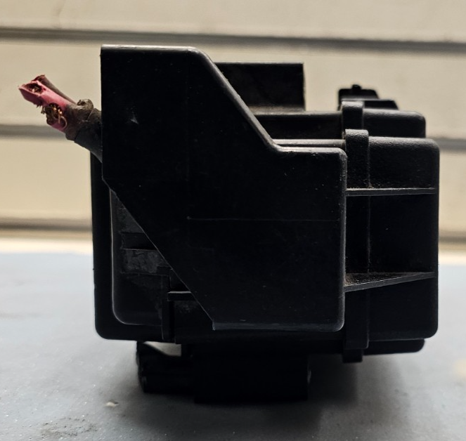 🔥2007 Jeep Liberty Under Hood Engine Relay Fuse Box Power Module Junction Block