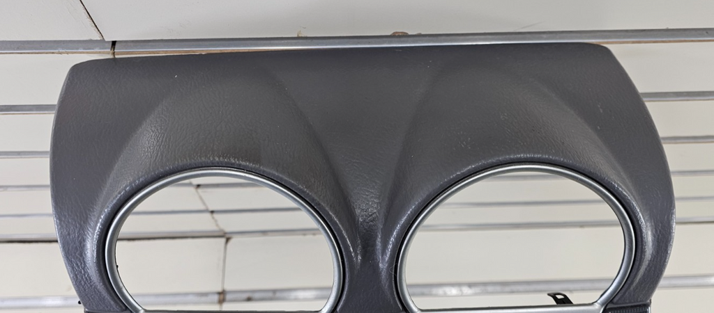 🔥03-08 ENVOY XL FRONT RADIO DASH SURROUND BEZEL TRIM PANEL CLIMATE BLACK