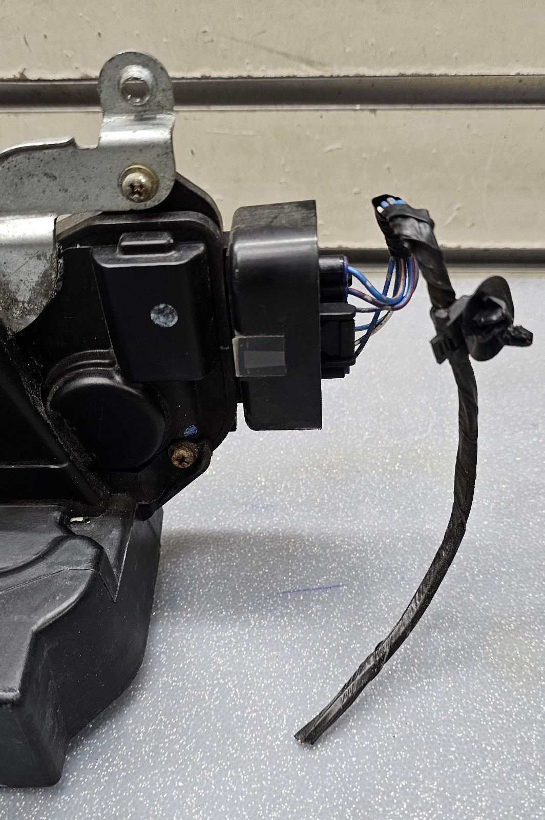 🔥 01-05 Toyota RAV4 Front Passenger RH Door Latch Lock Actuator OEM