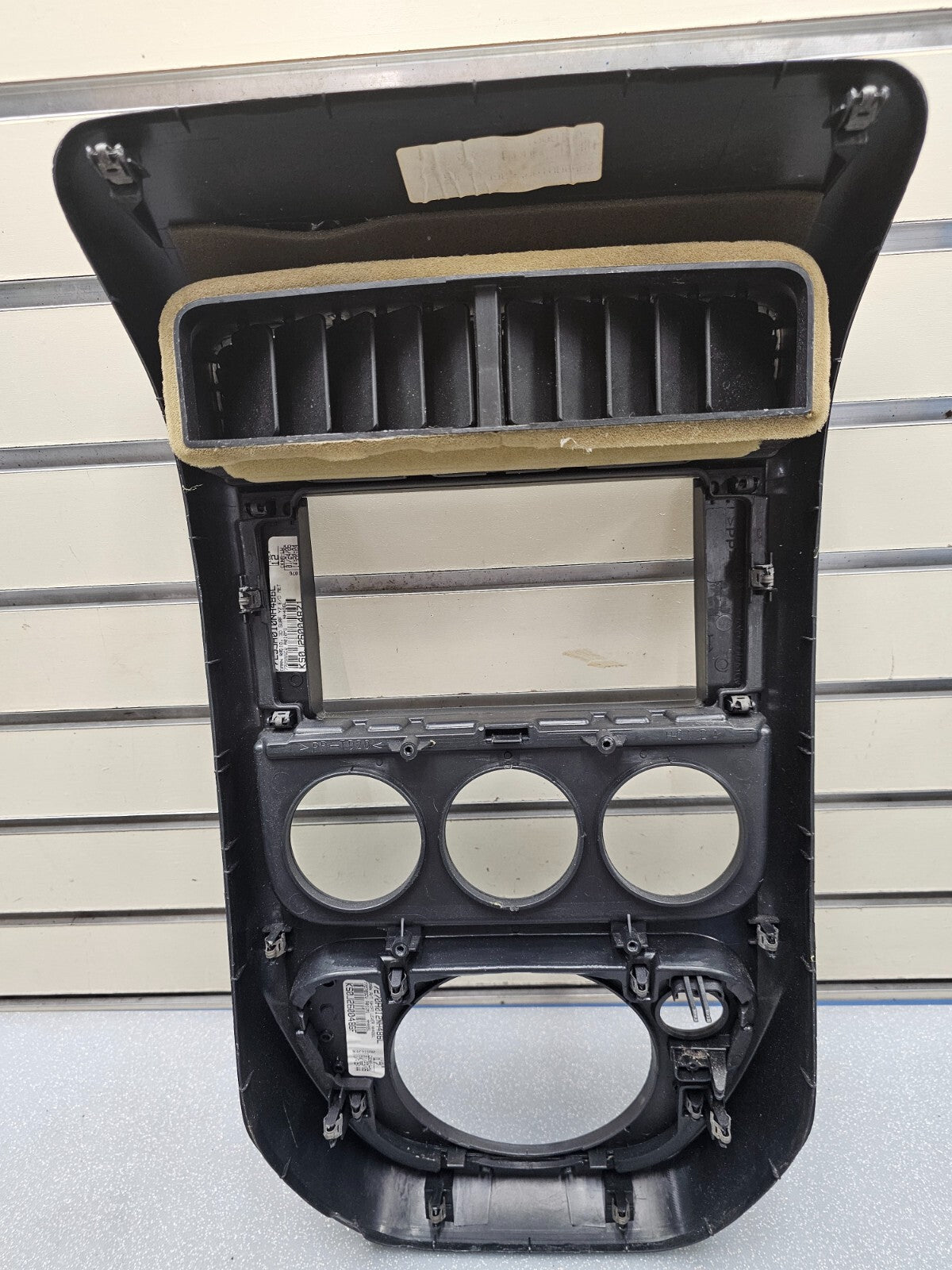 🔥03-06 Element Front Center Dash FM Radio Bezel Trim Panel Climate Silver/Black