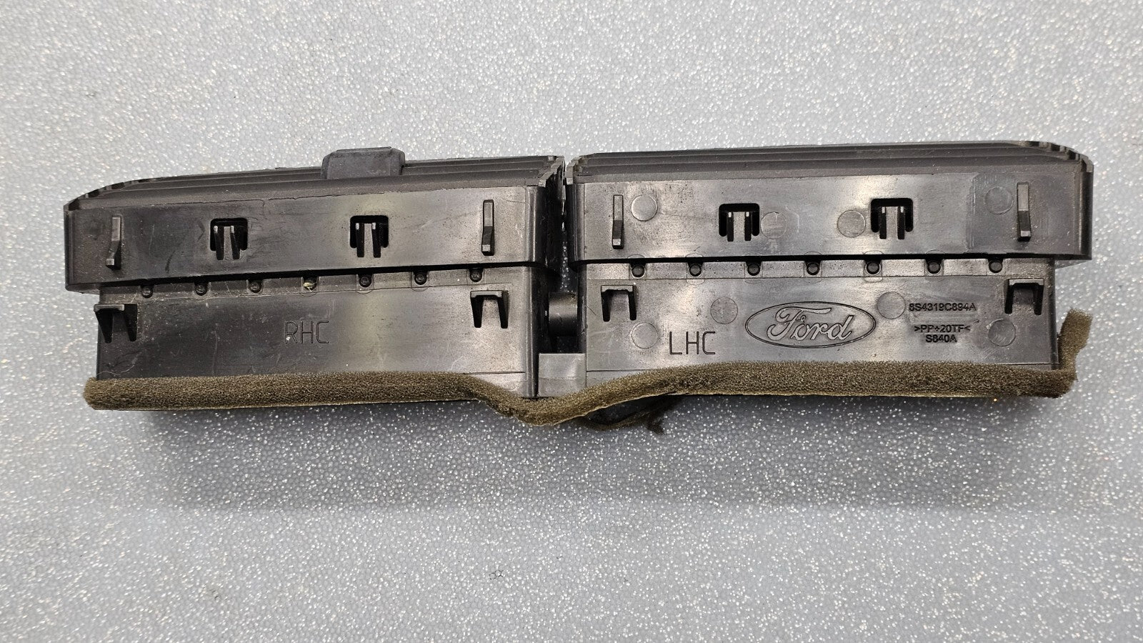 🔥08-11 Ford Focus Front Upper Center Dash Dual Air Vent Bezel Trim Panel Black