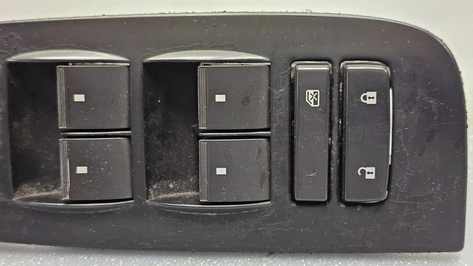 06-11 CADILLAC DTS FRONT LEFT DRIVER MASTER WINDOW POWER SWITCH ASSEMBLY BLACK