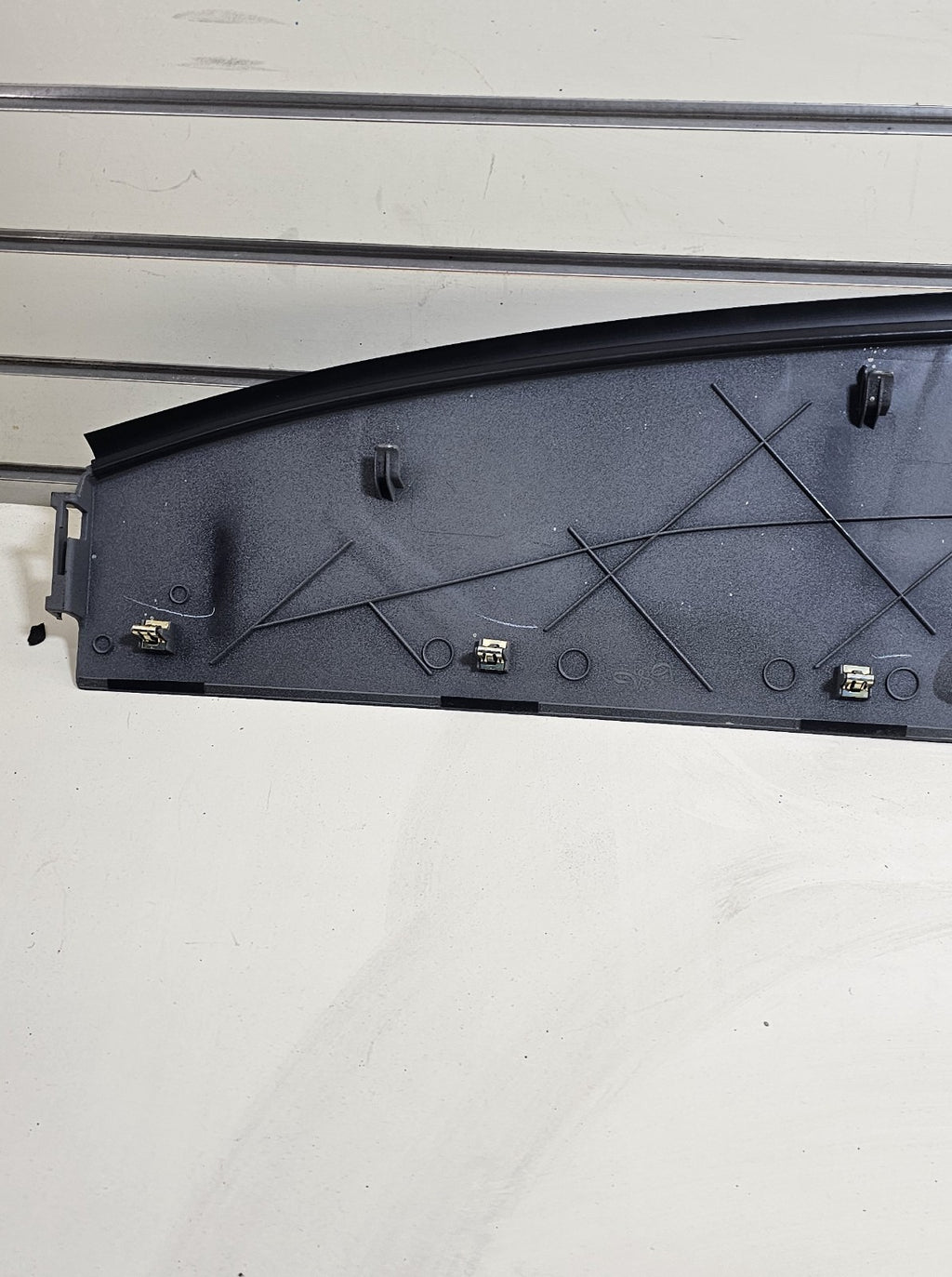 07-13Chevy SILVERADO GMC SIERRA Windshield DEFROSTER Dash Center Panel Cowl GRAY