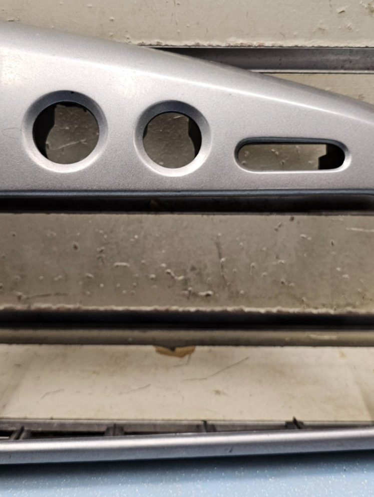 🔥2003-2008 Toyota MATRIX / Pontiac VIBE Center Dash Radio Bezel Trim Silver B26