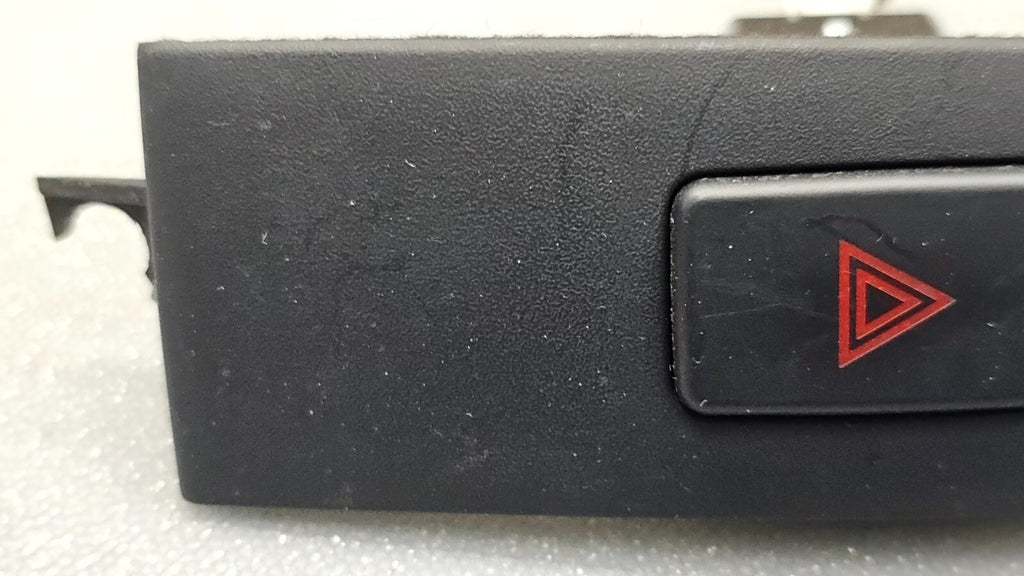 🔥06-08 Hyundai Sonata Hazard Hread Light Lamp Control Switch Bezel Black OEM