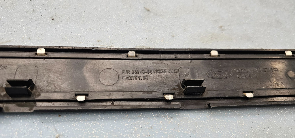 🔥2003-2011 Lincoln Town Car OEM Genuine Interior Trim Door Sill Plate